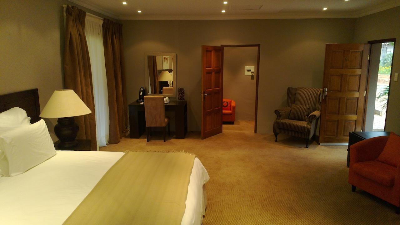 Woodridge Palms Boutique Hotel Swartruggens エクステリア 写真